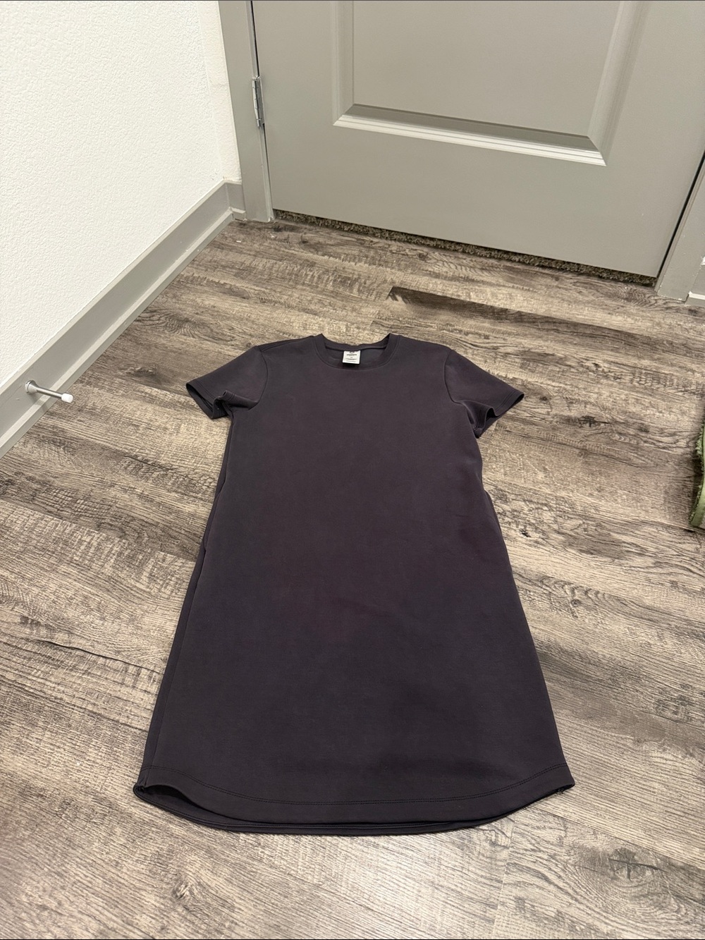 Crewneck Short Sleeve Shift Dress in Dark Charcoal